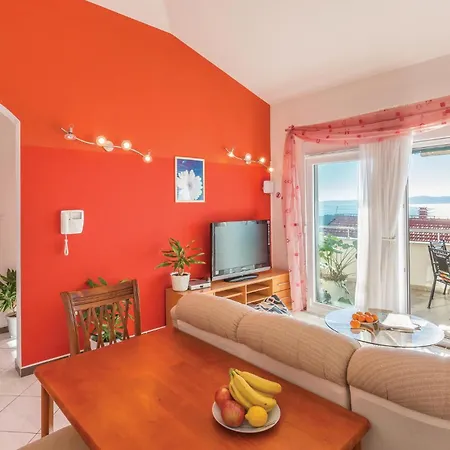 Apartament With Sea View 01