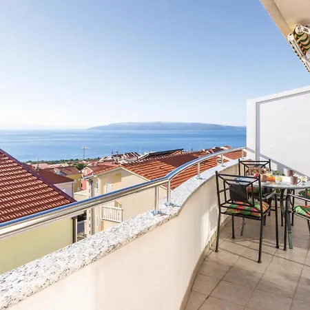 Apartament With Sea View 01
